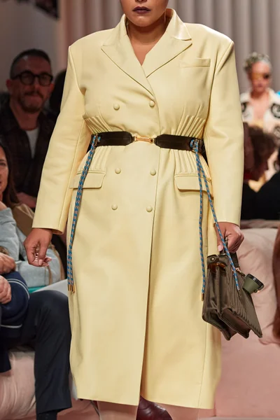 Look 83